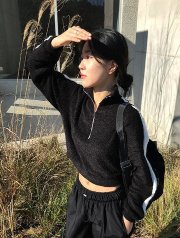 LINE HALF ZIP-UP KNIT